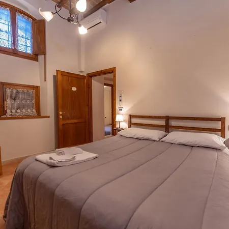 Vacanze Ranza, Casale Con Piscina E Relax Lejlighed *