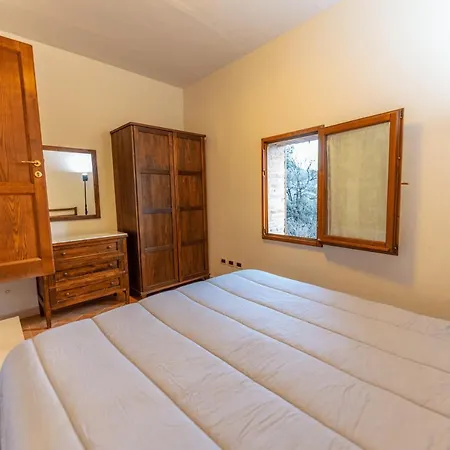 Apartment Vacanze Ranza, Casale Con Piscina E Relax *