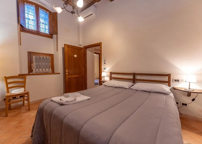 Vacanze Ranza, Casale Con Piscina E Relax Apartment *