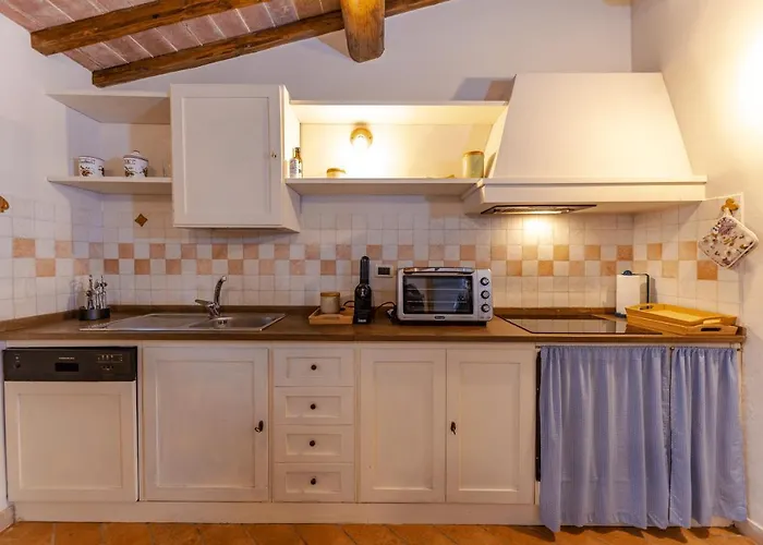 Vacanze Ranza, Casale Con Piscina E Relax Apartment *