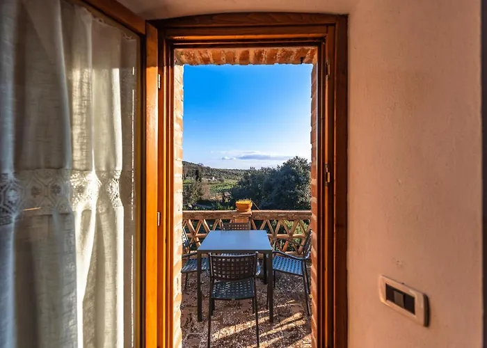 Vacanze Ranza, Casale Con Piscina E Relax Apartment *